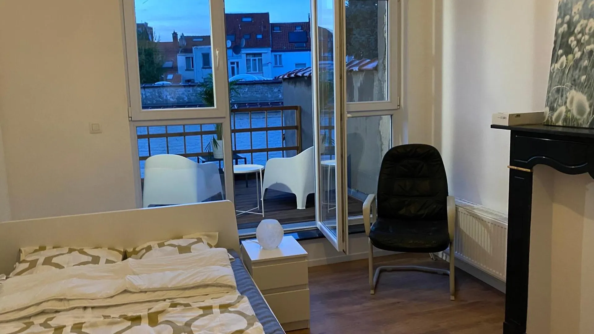 Fly City House Bruxelles 0*,  Belgique